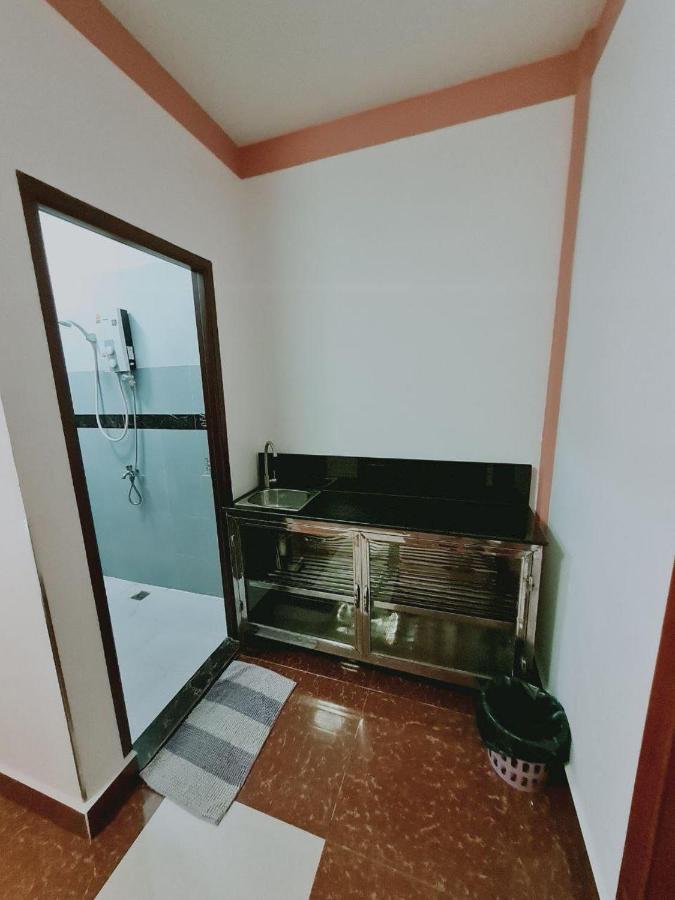 Soben Sensok Guesthouse Phnom Penh Bagian luar foto