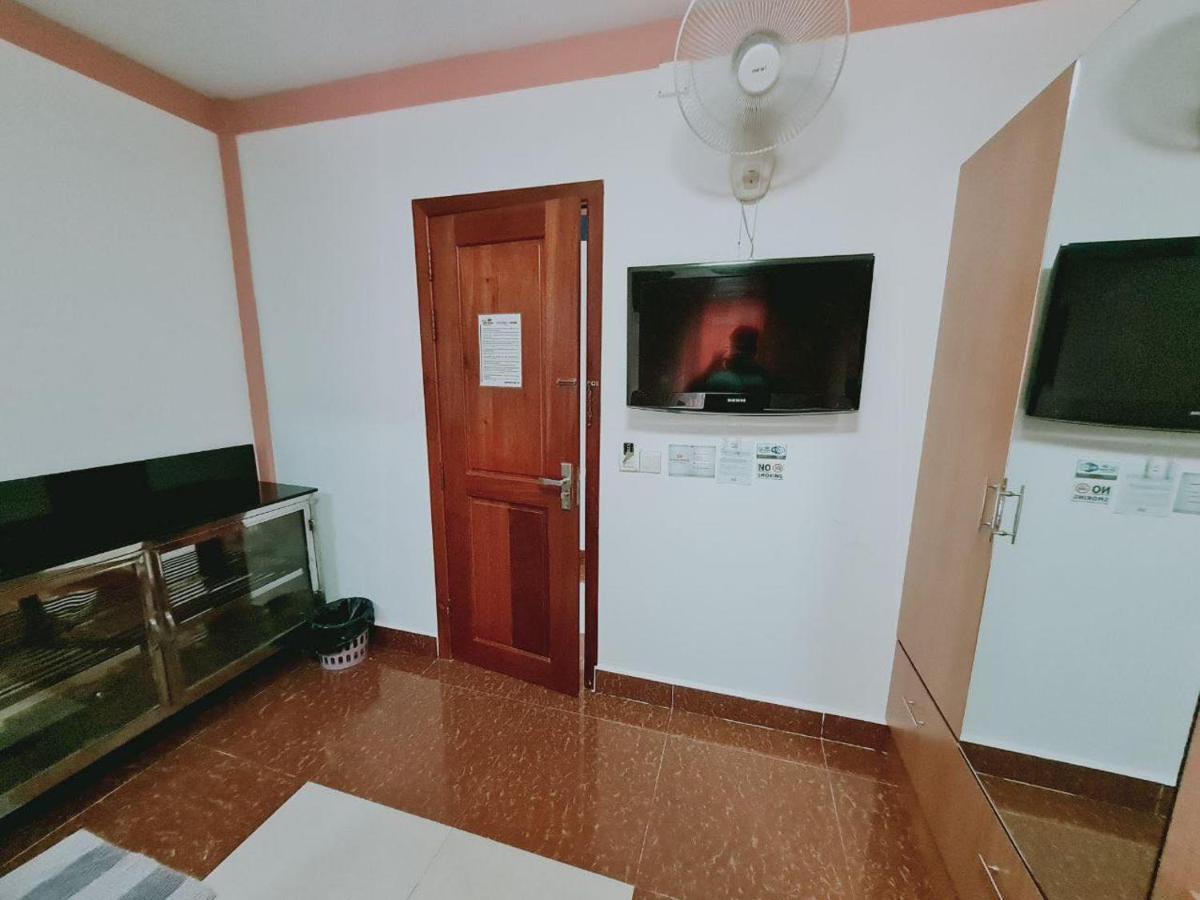 Soben Sensok Guesthouse Phnom Penh Bagian luar foto