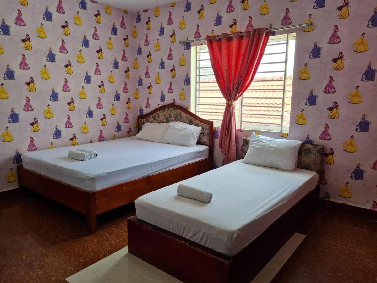 Soben Sensok Guesthouse Phnom Penh Bagian luar foto