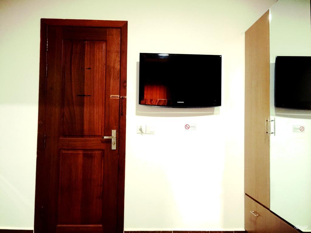 Soben Sensok Guesthouse Phnom Penh Bagian luar foto