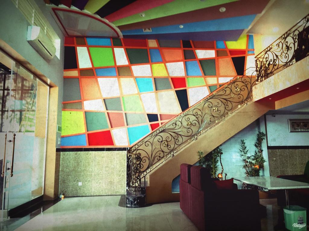 Soben Sensok Guesthouse Phnom Penh Bagian luar foto
