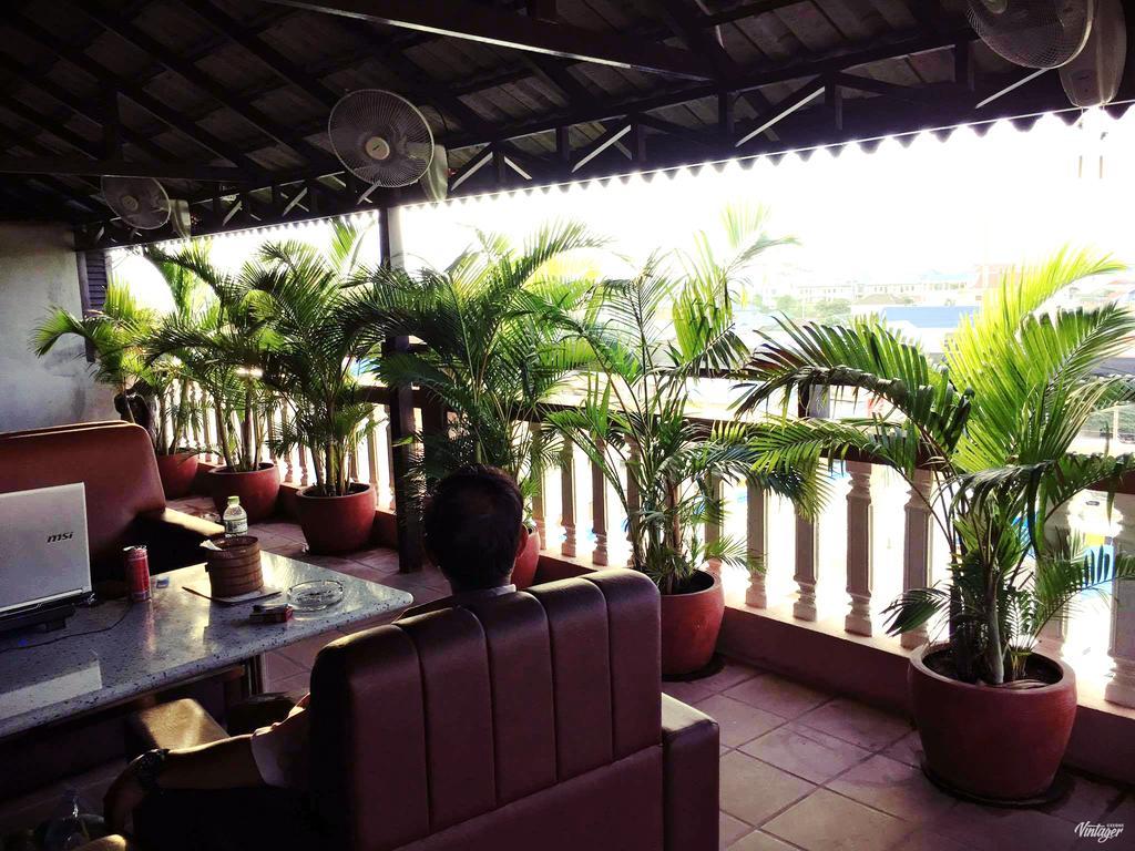 Soben Sensok Guesthouse Phnom Penh Bagian luar foto